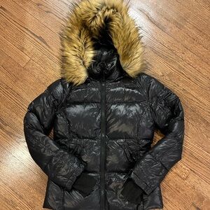 AQUA women’s black puffer jacket